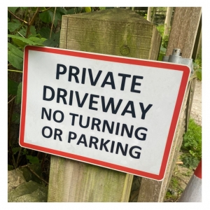 Private Driveway No Turning Aluminium Composite Sign 400mm x 270mm White/Black. 