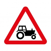 Tractors on road road sign (553.1)